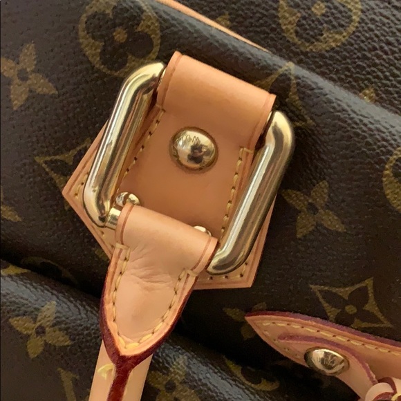 Louis Vuitton Manhattan GM - Picture 8 of 16